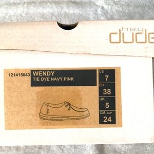 Womens Hey Dudes Wendy  size 7